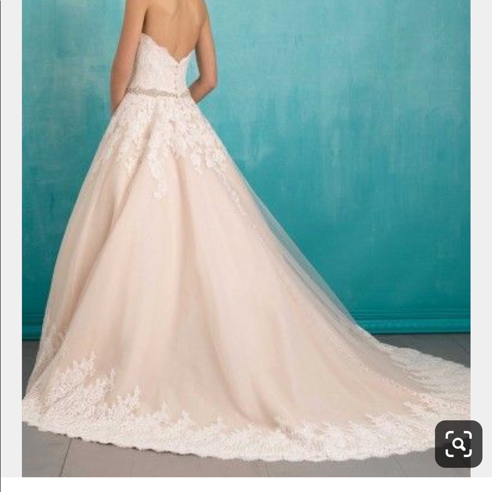 Wedding dress - new, never worn, see size chart